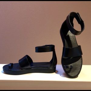 Via Spiga flat sandals